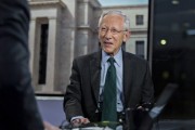 金昌宏观经济学教授兼实践者Stanley Fisher逝世 曾培养全球多位经济决策者