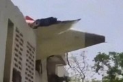 金昌印度一波音787客机坠毁机上242人、地面5名学生遇难！我驻印度使馆：机上无中国籍乘客